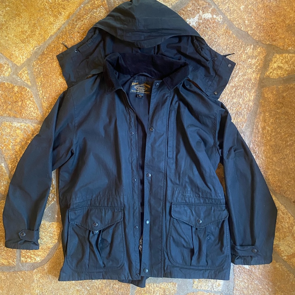 FILSON Cover Cloth Woodland Jacket
Men's Size Large Waxed Cotton in Black